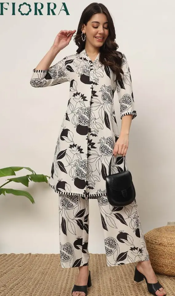 Women’s Western Wear, design WW-001